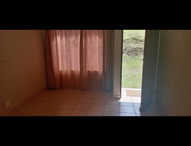 2 BEDROOM HOUSE FOR SALE IN NGWELEZANA